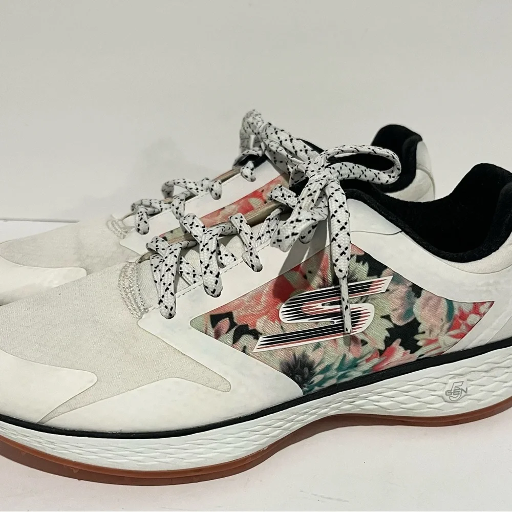 Skechers Women's Go Golf Spikeless Birdie Tropic Golf Shoe Size 6.5 Style‎ 14854